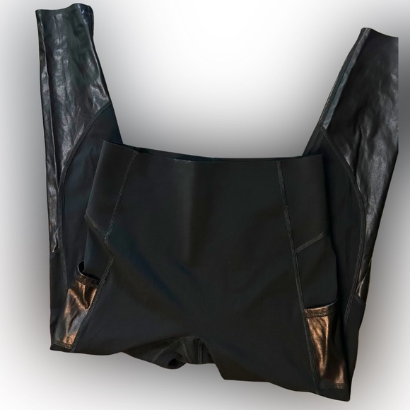 SPANX Pants - Spanx Black Faux Leather Trim‎ Leggings Size Medium